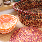 photo de paniers en vannerie spiralée textile